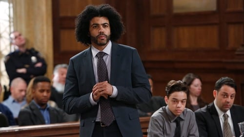 Law & Order: Special Victims Unit S17E13 - Forty-One Witnesses