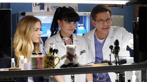 NCIS S15E21 - One Step Forward