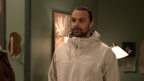 Secret Lives S28E5 - Episode 4795