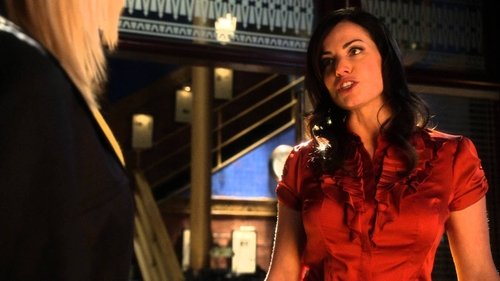 Smallville S10E12 - Collateral