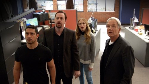 NCIS S15E18 - Death from Above